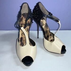Sam Edelman Scarlett spiked stiletto pumps Sz 7.5M T strap peep toe black cream